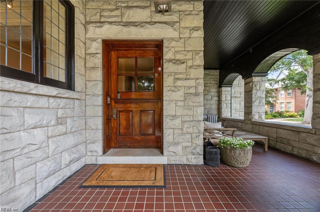 507 Pembroke Ave Property Photo 2