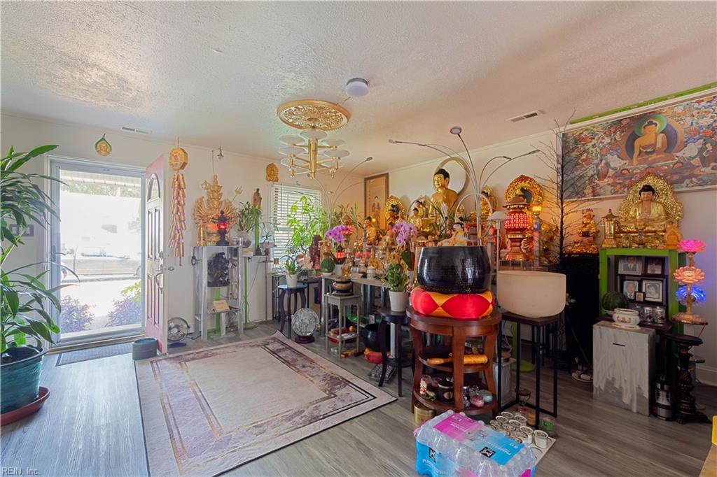 1806 Beckwood Cmn Property Photo 4