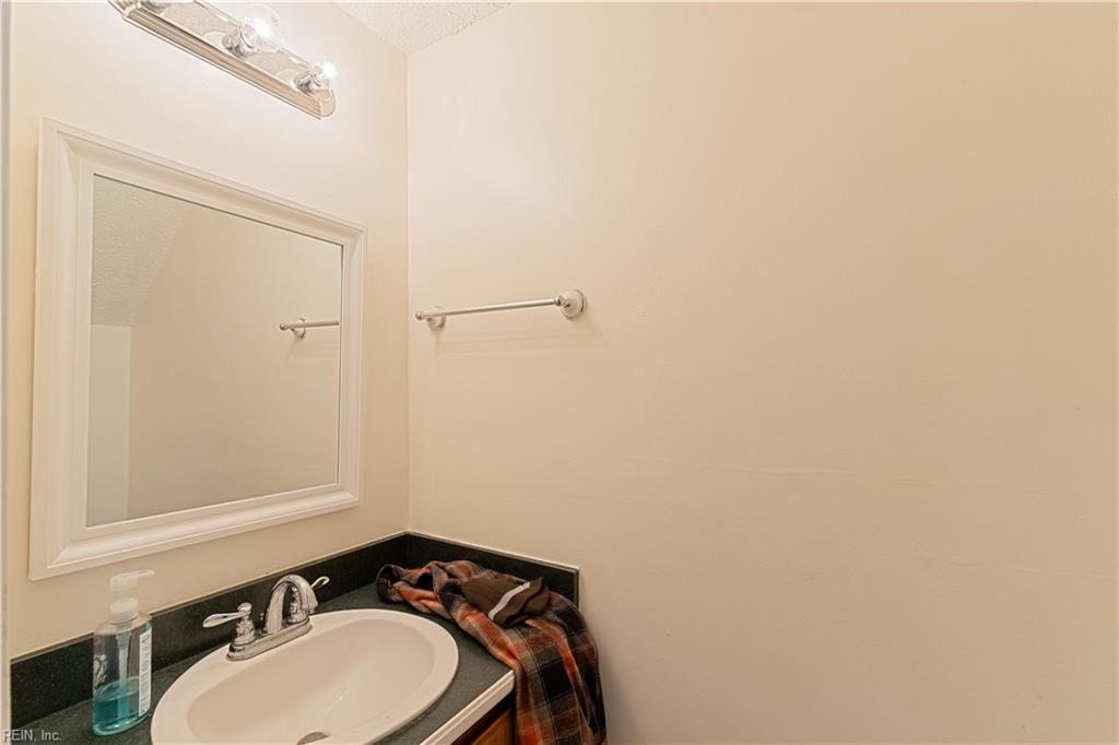 1806 Beckwood Cmn Property Photo 11