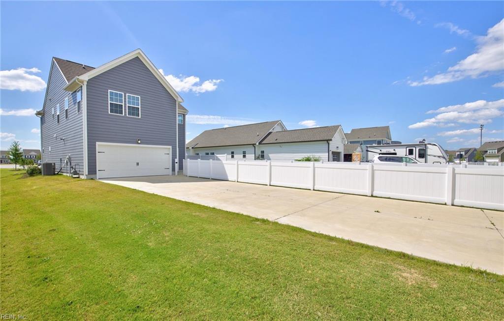 203 Iris Cir Property Photo 4
