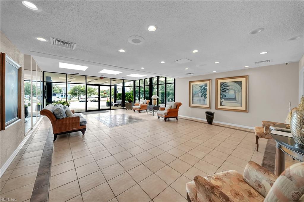3558 Shore Dr Property Photo 4