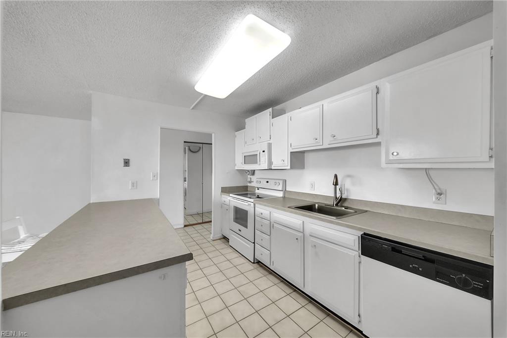 3558 Shore Dr Property Photo 12