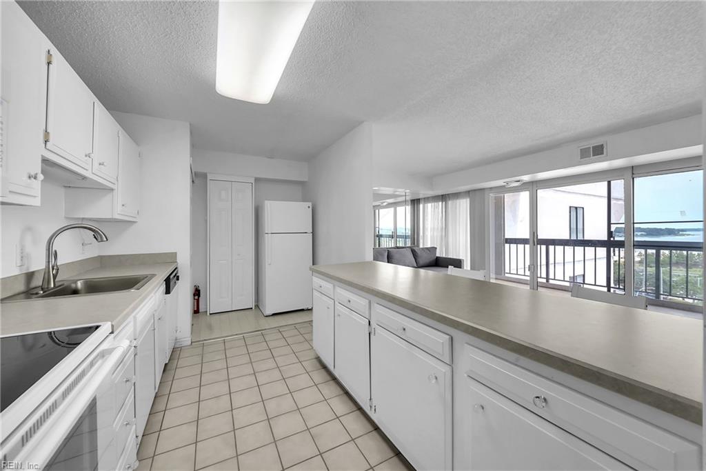 3558 Shore Dr Property Photo 13