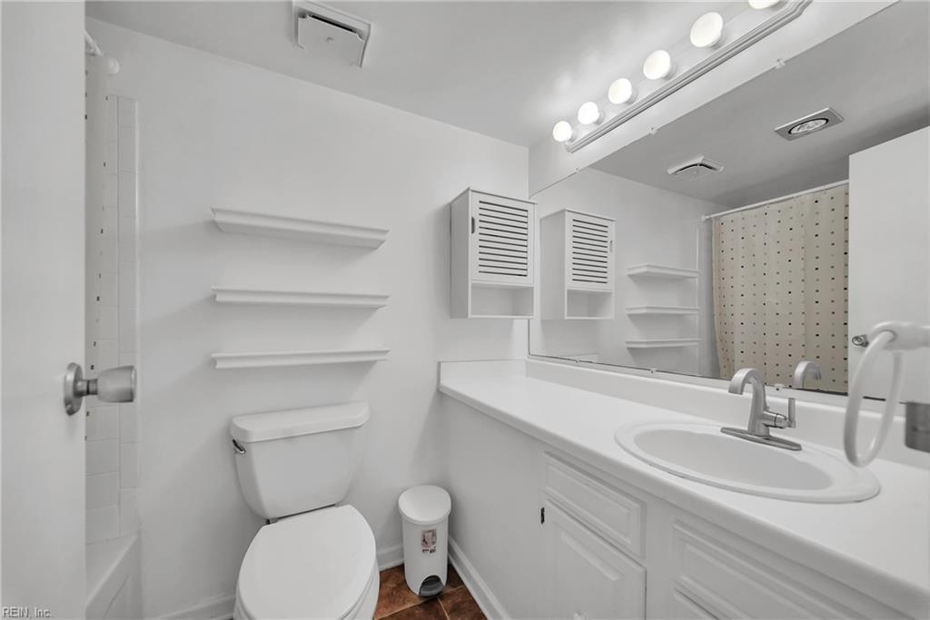 3558 Shore Dr Property Photo 15