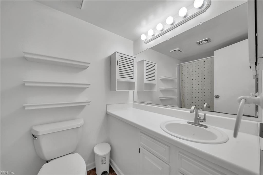 3558 Shore Dr Property Photo 18