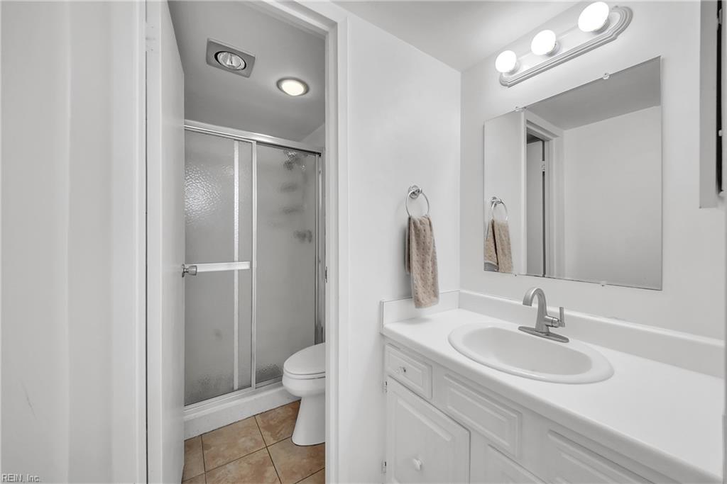 3558 Shore Dr Property Photo 22