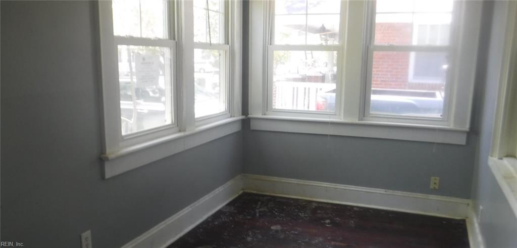 3636 Amherst St Property Photo 7