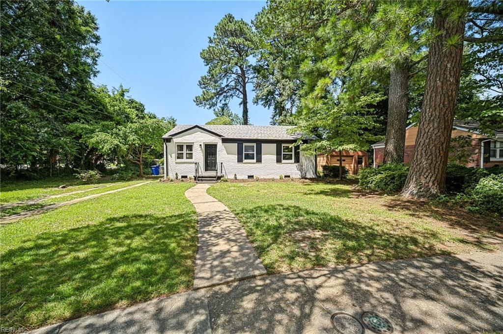 2052 Atwater Cir Property Photo 4