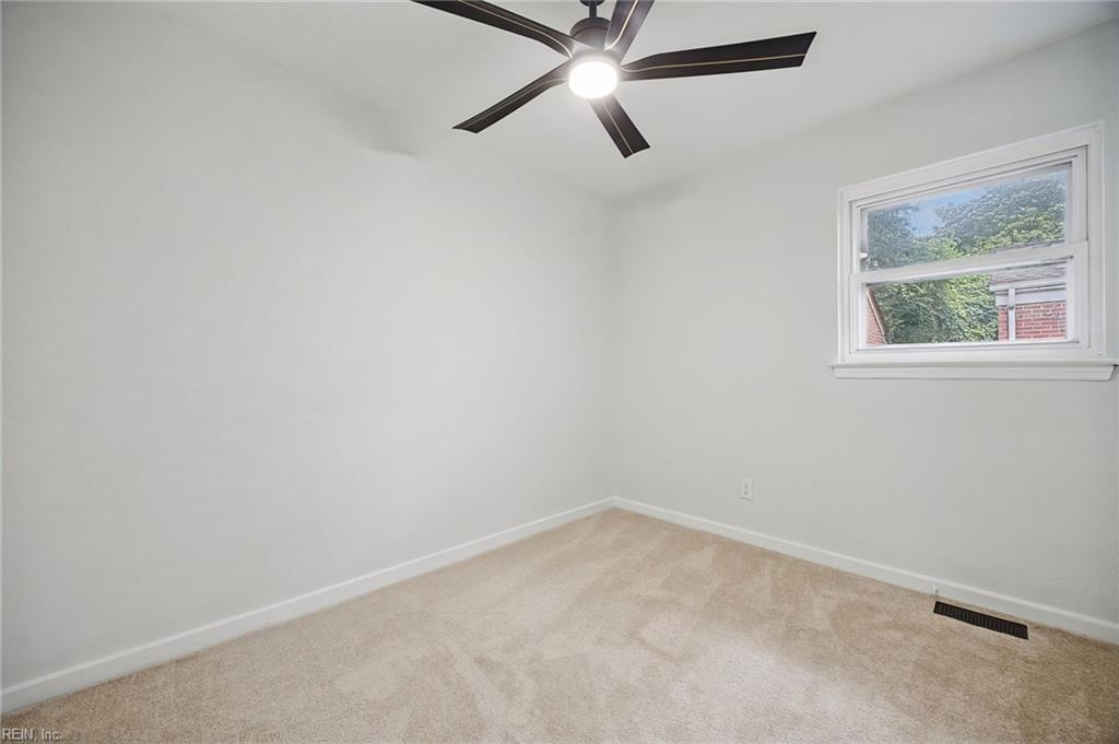 2052 Atwater Cir Property Photo 21