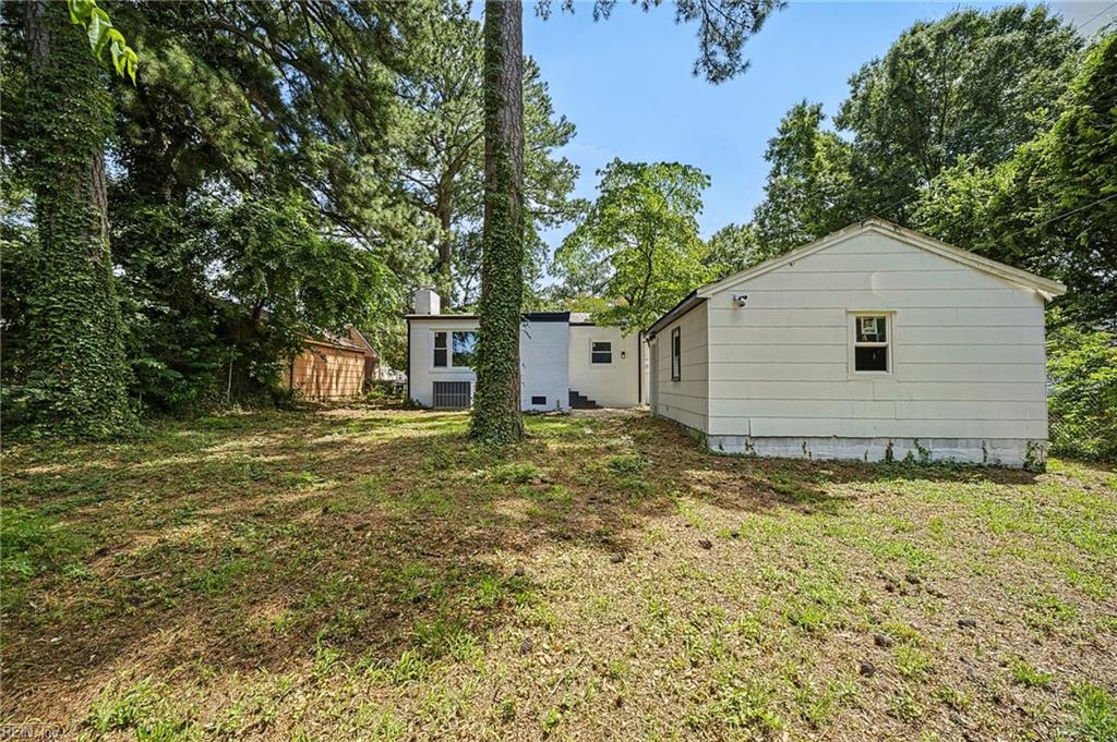 2052 Atwater Cir Property Photo 24