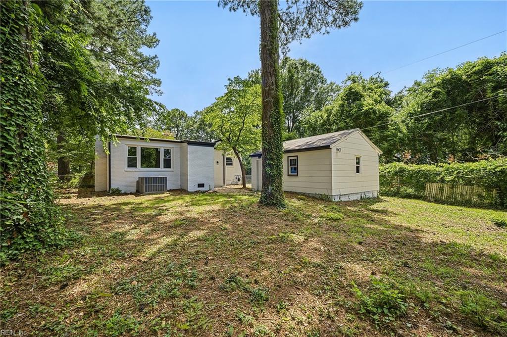 2052 Atwater Cir Property Photo 25
