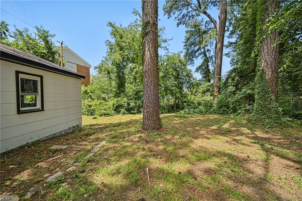 2052 Atwater Cir Property Photo 26