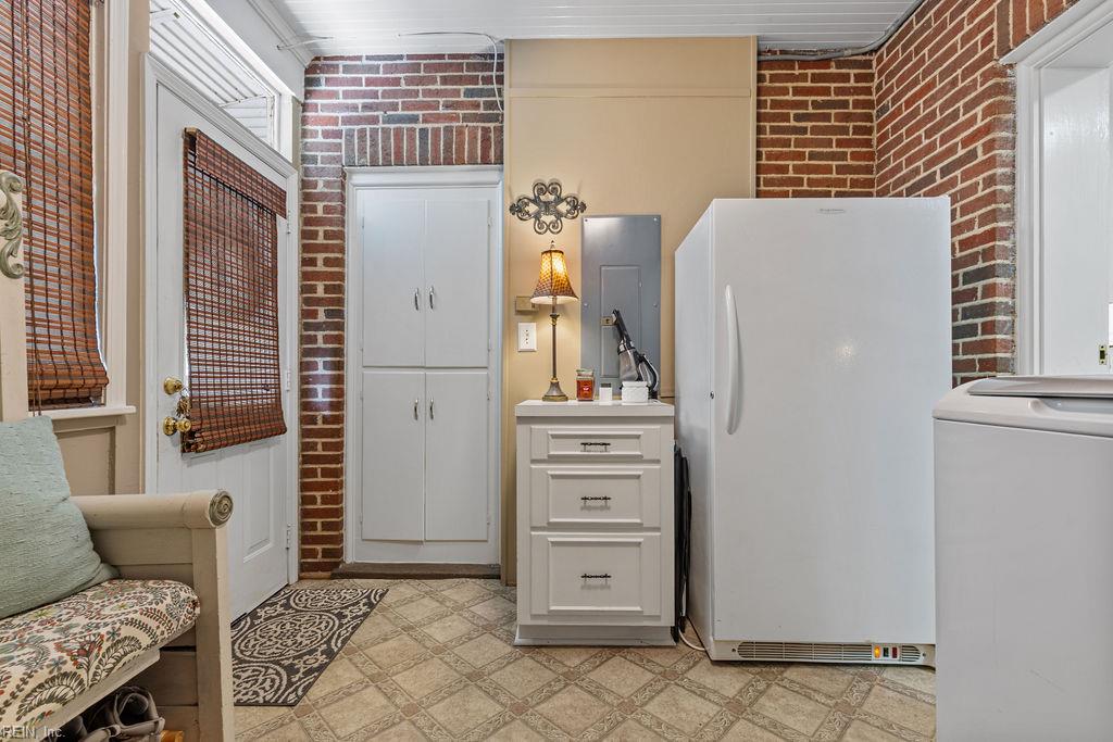 32164 S Main St Property Photo 23