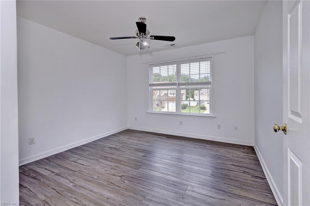 801 Queensbury Ln Property Photo 27