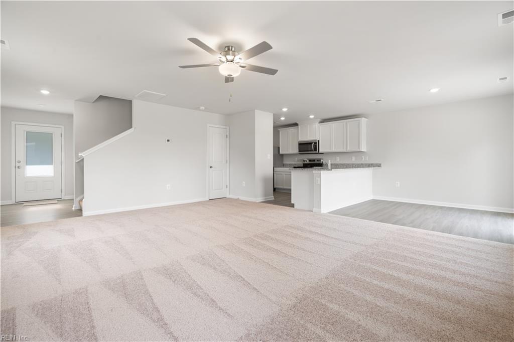 7930 Honeybee Ct Property Photo 4