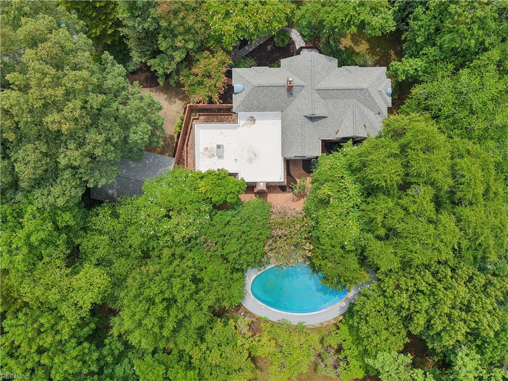 110 The Colony Property Photo 4