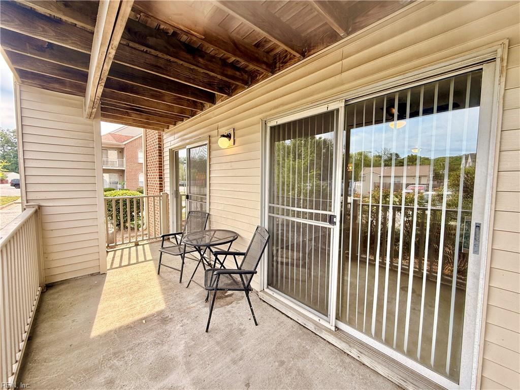 512 Thorncliff Dr Property Photo 3