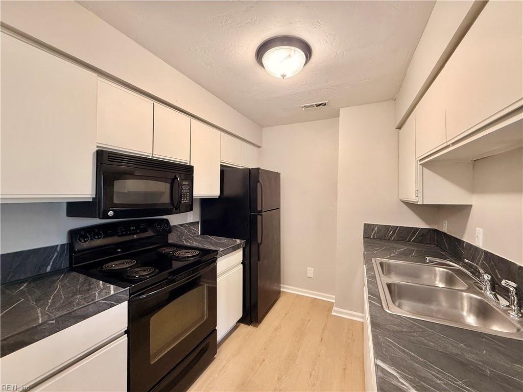 512 Thorncliff Dr Property Photo 8
