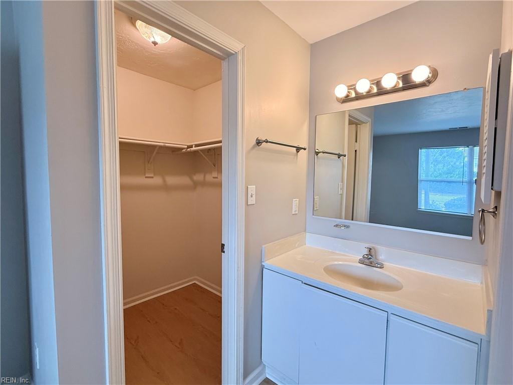 512 Thorncliff Dr Property Photo 16