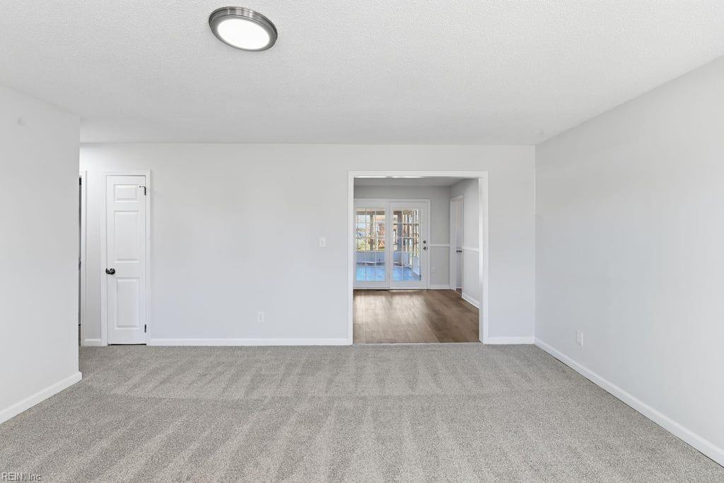 18 Fort Worth St Property Photo 9