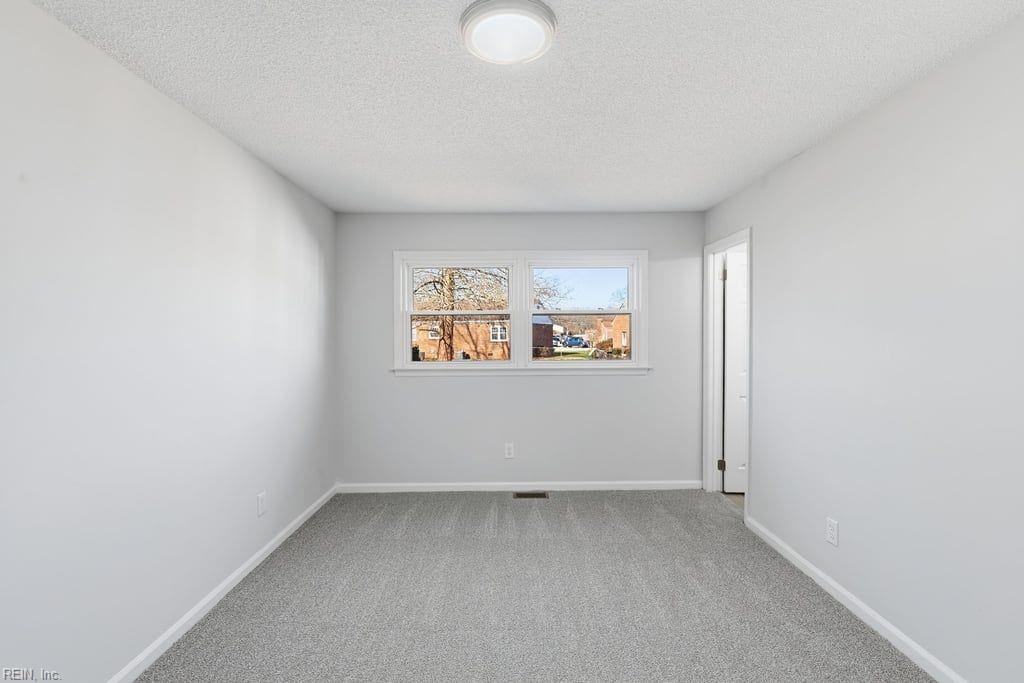 18 Fort Worth St Property Photo 11