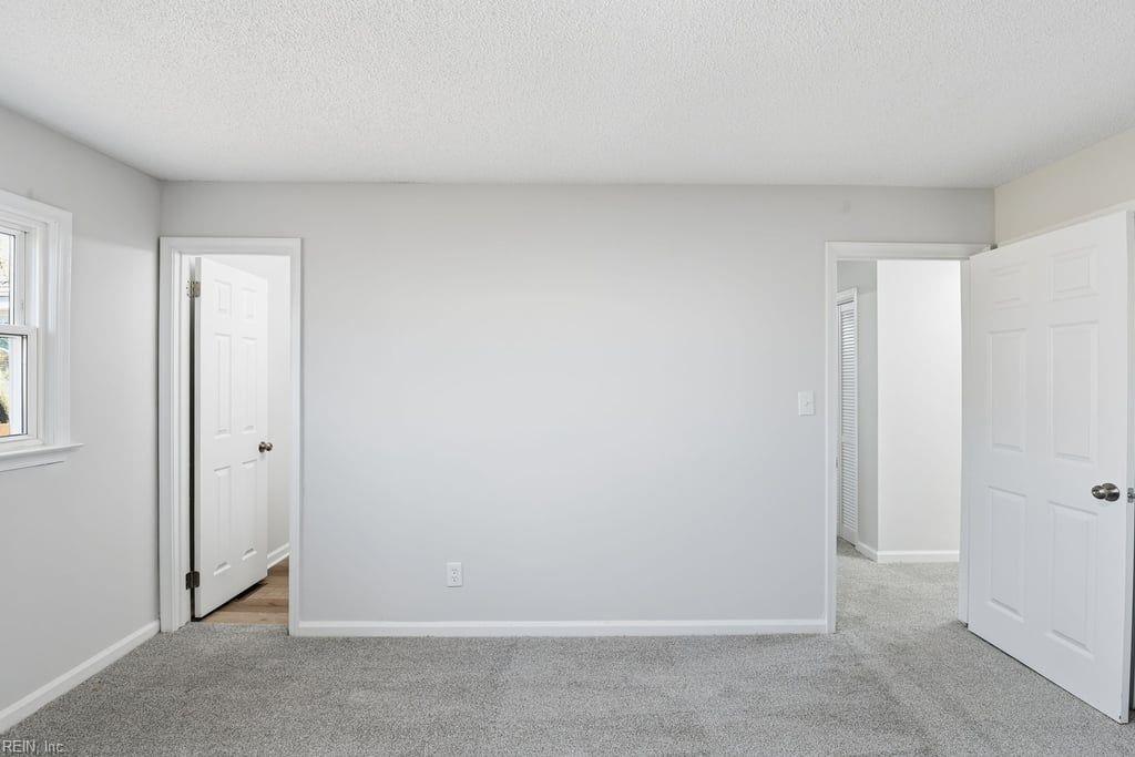18 Fort Worth St Property Photo 12