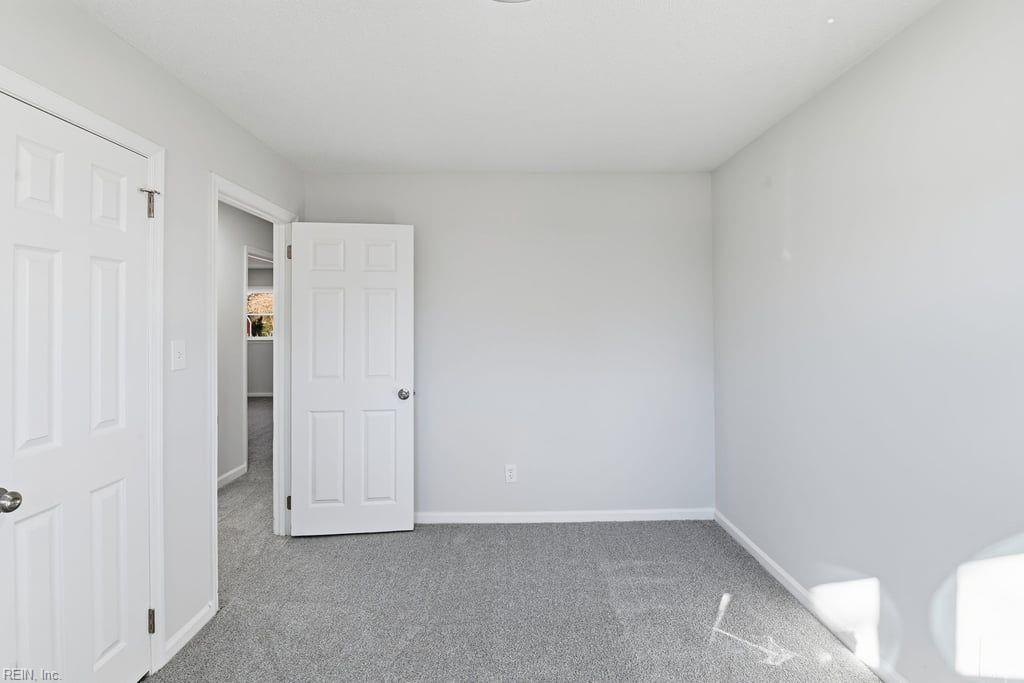 18 Fort Worth St Property Photo 17