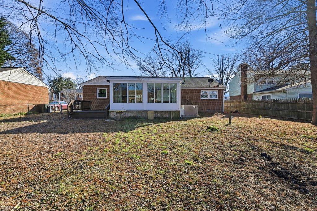 18 Fort Worth St Property Photo 32