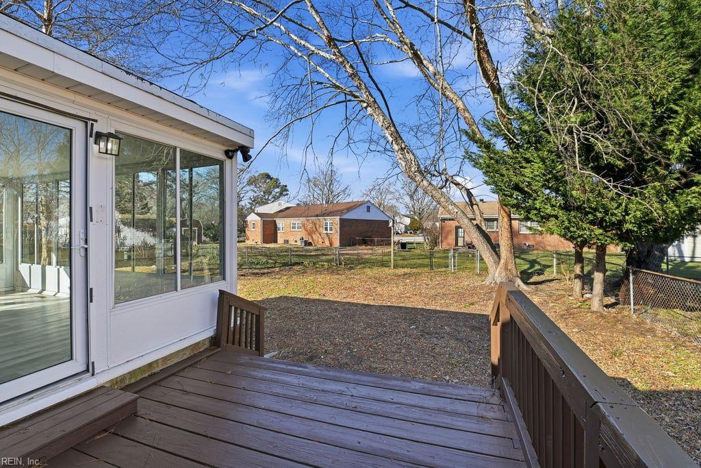 18 Fort Worth St Property Photo 36