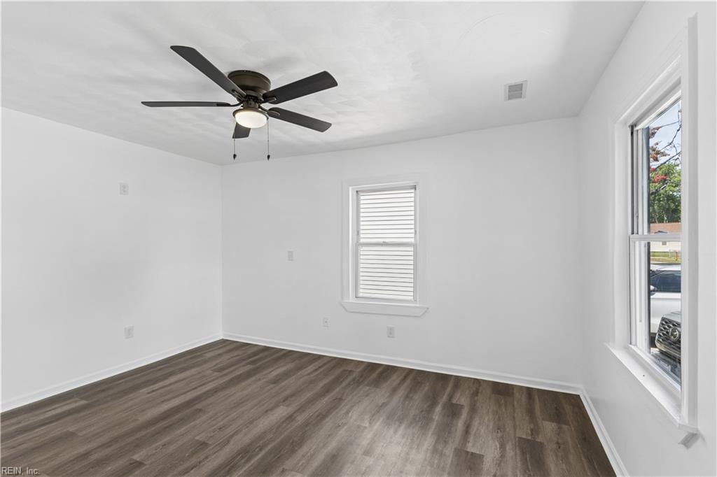 1079 Johnstons Rd Property Photo 5