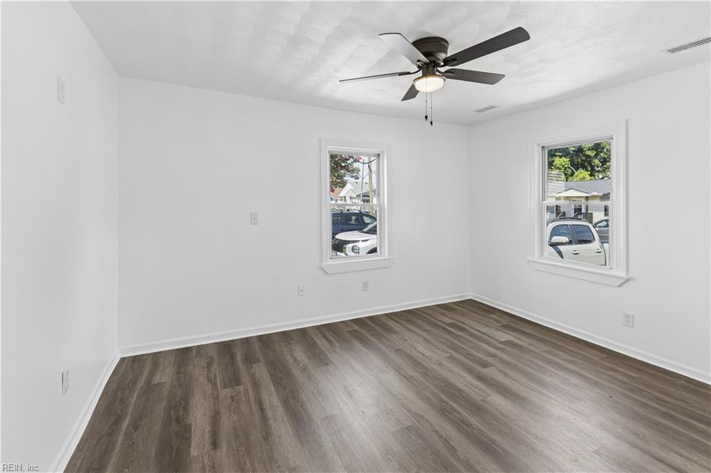 1079 Johnstons Rd Property Photo 6