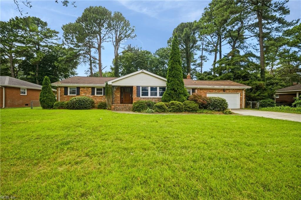 653 Edwin Dr Property Photo 4