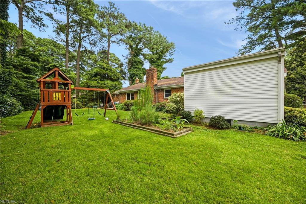 653 Edwin Dr Property Photo 26