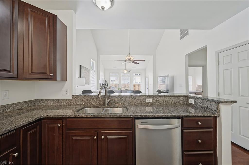 132 Brock St Property Photo 15