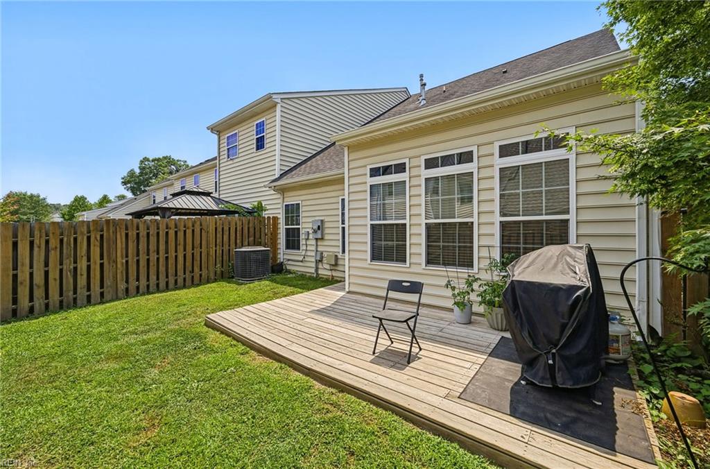 132 Brock St Property Photo 38