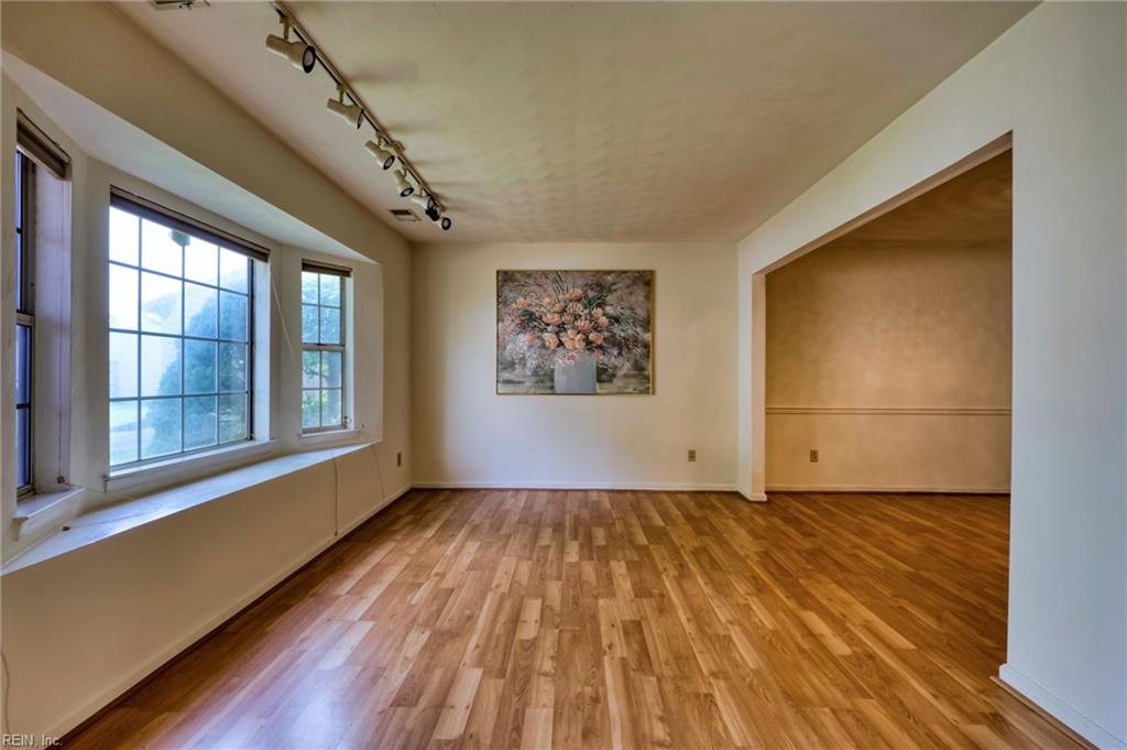 5617 Seven Pines Way Property Photo 9