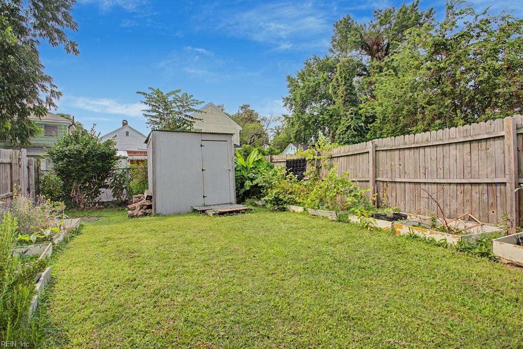 822 31st St Property Photo 14