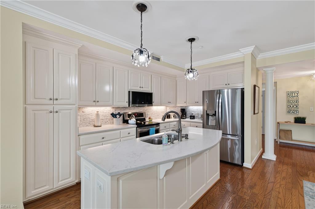 2213 William Styron S Sq Property Photo 10