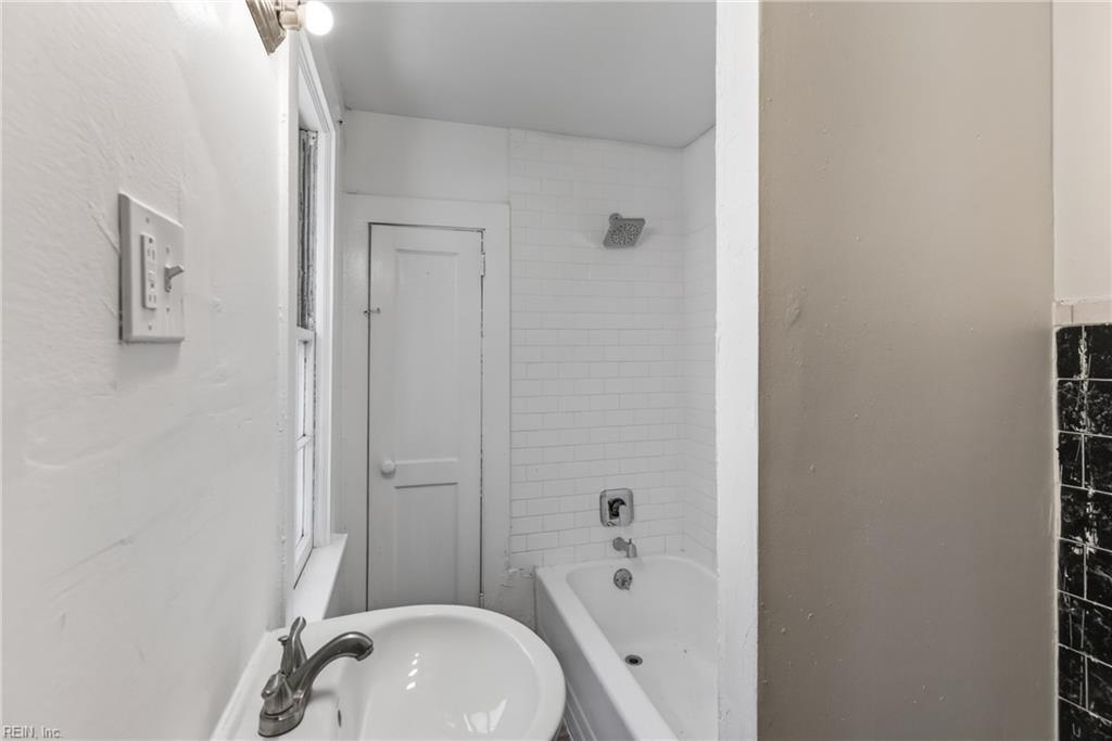 2746 Vincent Ave Property Photo 15