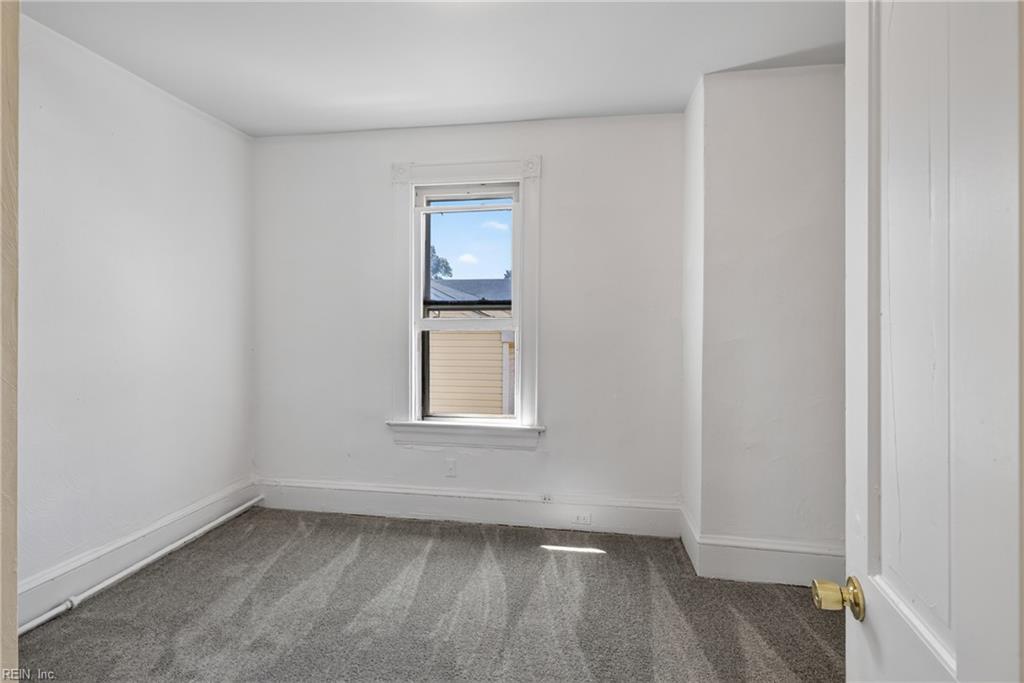 2746 Vincent Ave Property Photo 22