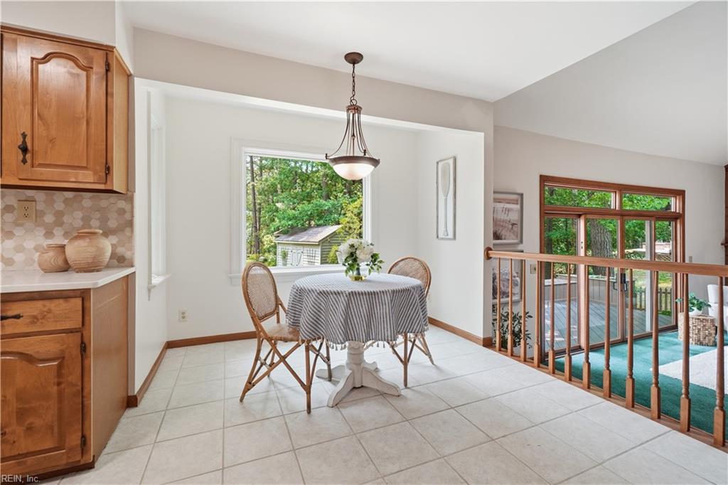 1101 N Inlynnview Rd Property Photo 15