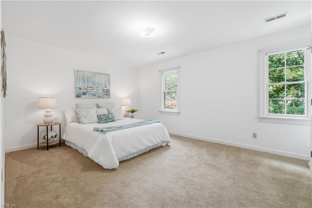 1101 N Inlynnview Rd Property Photo 25