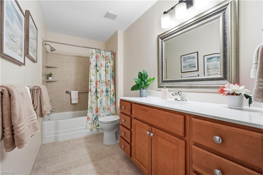 1101 N Inlynnview Rd Property Photo 26