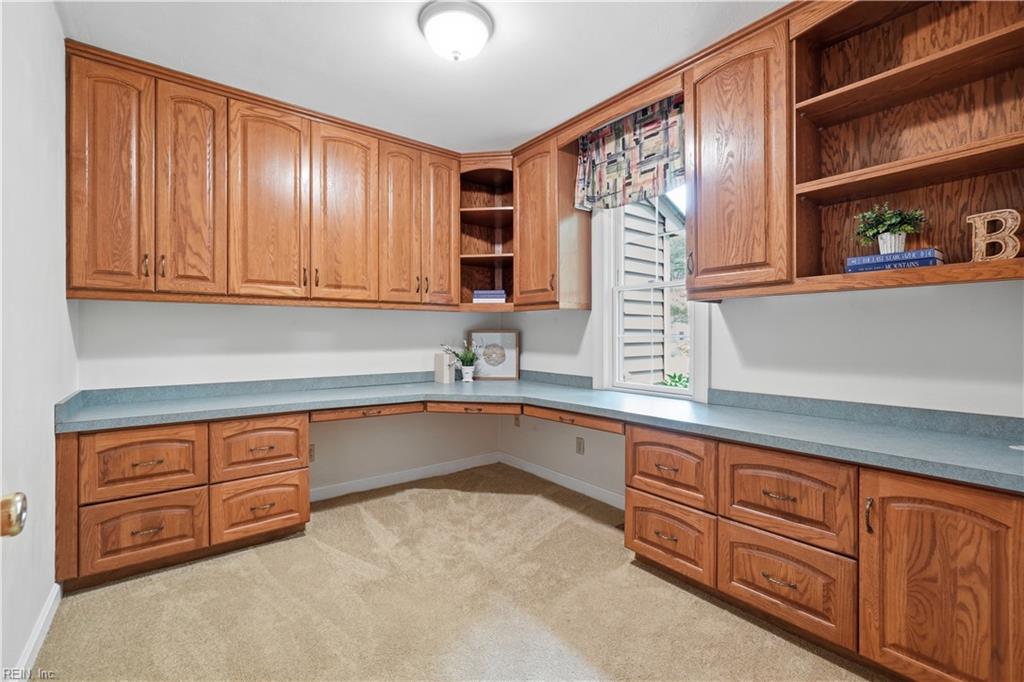 1101 N Inlynnview Rd Property Photo 30