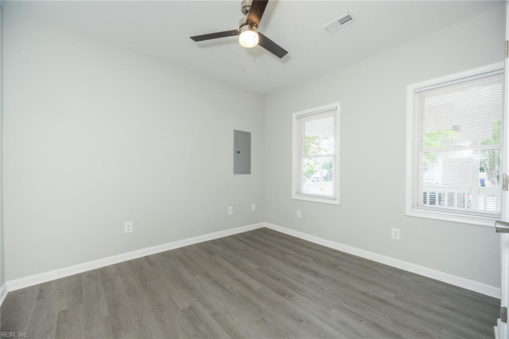 3308 Lyons Ave Property Photo 11