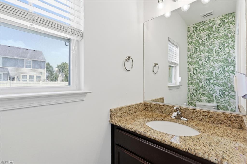 2101 Beeblossom Ln Property Photo 12
