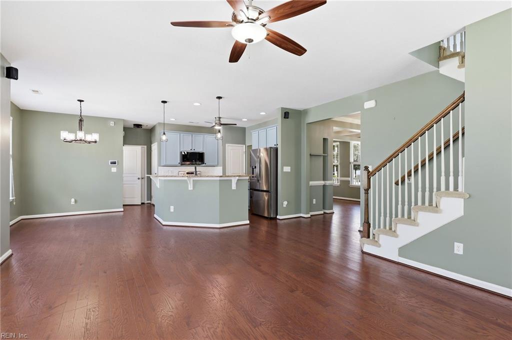 2101 Beeblossom Ln Property Photo 17