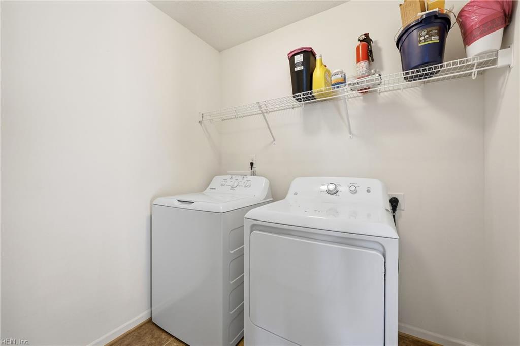 2101 Beeblossom Ln Property Photo 32