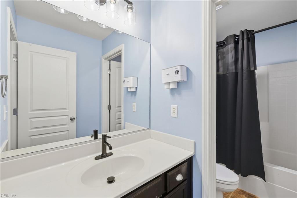 2101 Beeblossom Ln Property Photo 35