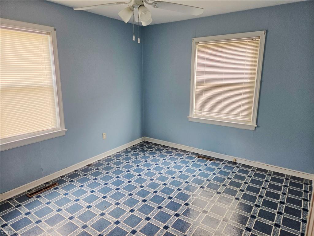 14 Gambol St Property Photo 14